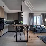 Sunrise Sky Lux Apartment, 33rd Floor, Pool And Fitness Included *