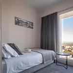 Apartmán Sunrise Sky Lux Apartment, 33rd Floor, Pool And Fitness Included *
