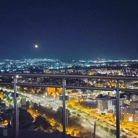 Sunrise Sky Lux Apartment, 33rd Floor, Pool And Fitness Included Apartment