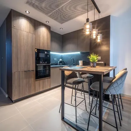 Apartment Sunrise Sky Lux Apartment, 33rd Floor, Pool And Fitness Included Skopje