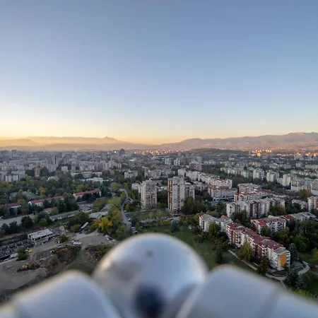 Sunrise Sky Lux Apartment, 33rd Floor, Pool And Fitness Included *