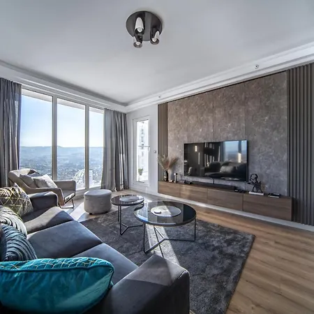 Sunrise Sky Lux Apartment, 33rd Floor, Pool And Fitness Included *