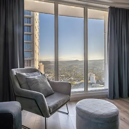 Sunrise Sky Lux Apartment, 33rd Floor, Pool And Fitness Included