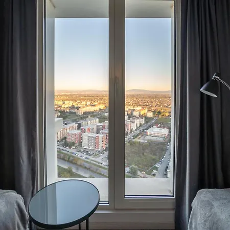 Sunrise Sky Lux Apartment, 33rd Floor, Pool And Fitness Included