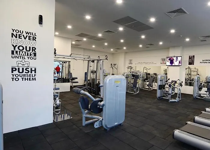 Sunrise Sky Lux Apartment, 33rd Floor, Pool And Fitness Included Skopje