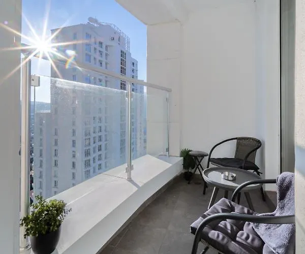 Διαμέρισμα Sunrise Sky Lux Apartment, 33rd Floor, Pool And Fitness Included Σκόπια