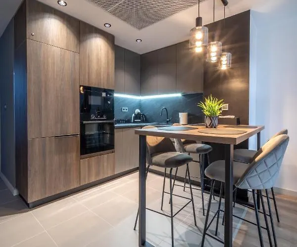 Διαμέρισμα Sunrise Sky Lux Apartment, 33rd Floor, Pool And Fitness Included Σκόπια