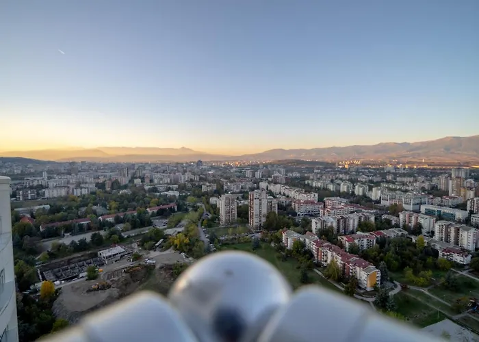 Sunrise Sky Lux Apartment, 33rd Floor, Pool And Fitness Included *