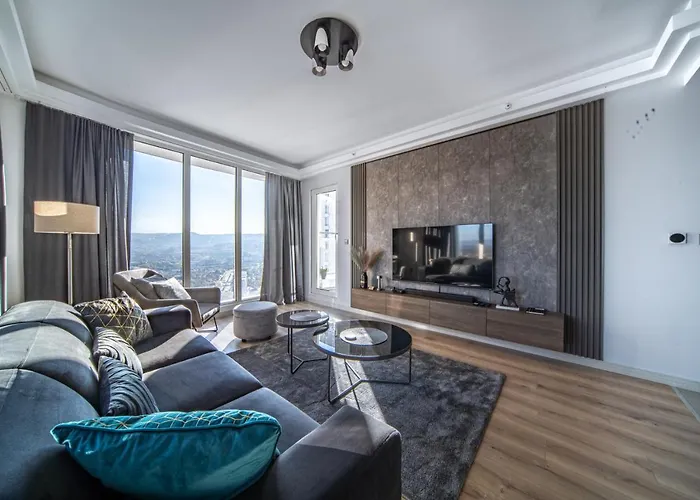 Sunrise Sky Lux Apartment, 33rd Floor, Pool And Fitness Included *