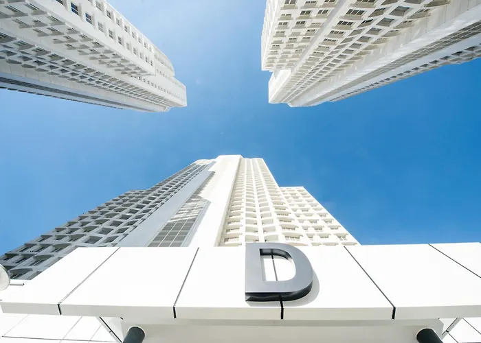 Sunrise Sky Lux Apartment, 33rd Floor, Pool And Fitness Included Σκόπια